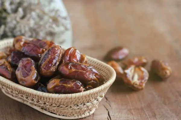 قیمت خرید خرما کبکاب صادراتی + طرز تهیه