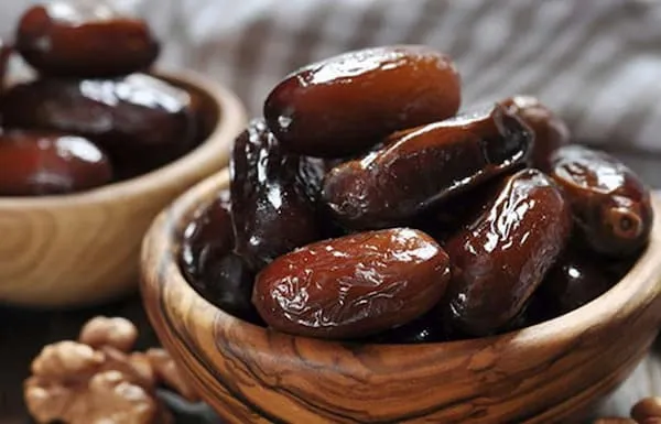قیمت خرید خرما پیارم بوشهر + خواص، معایب و مزایا